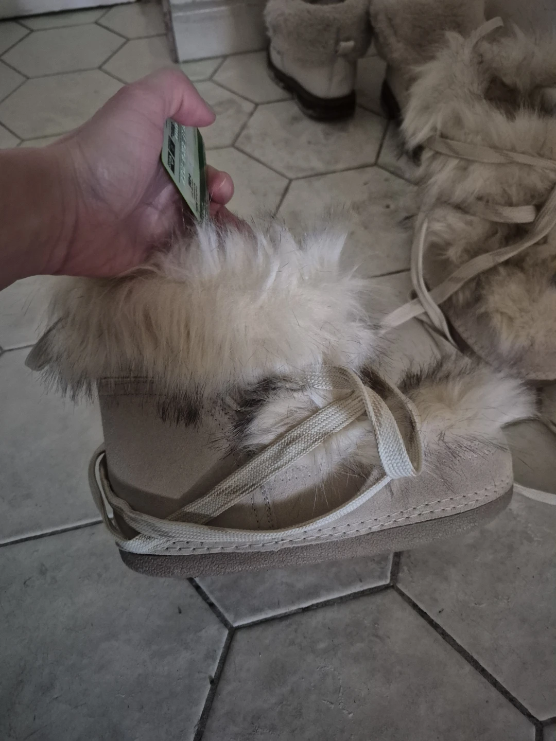 Cream and White Fur Winter Boots - photo 2