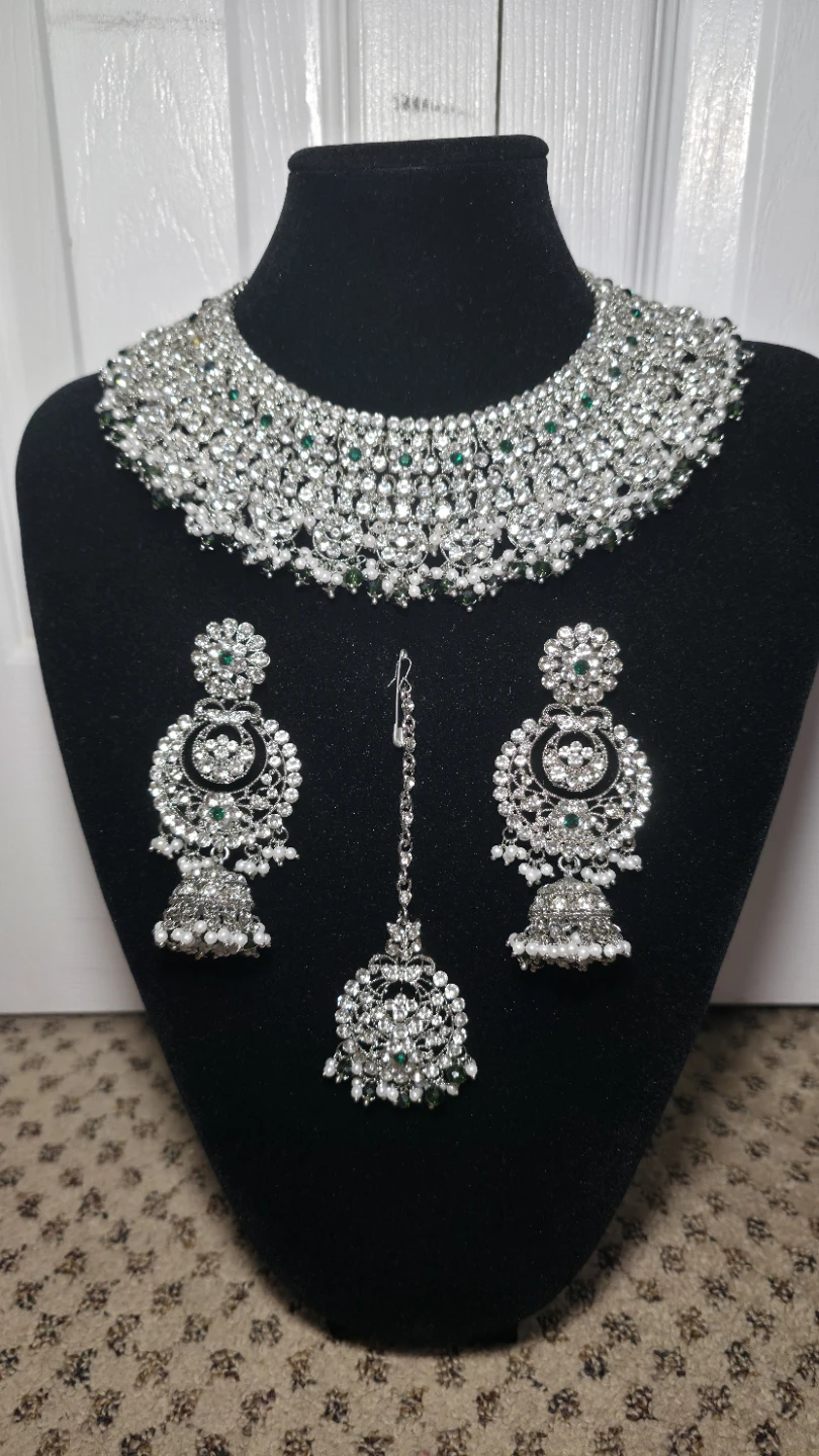 Silver & Green Kundan Jewelry Set