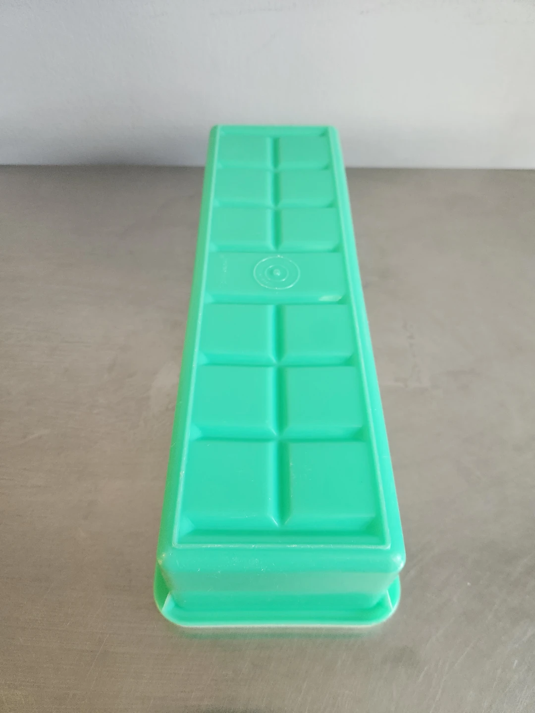 Vintage Tupperware Celery/Vegetable Keeper - photo 3