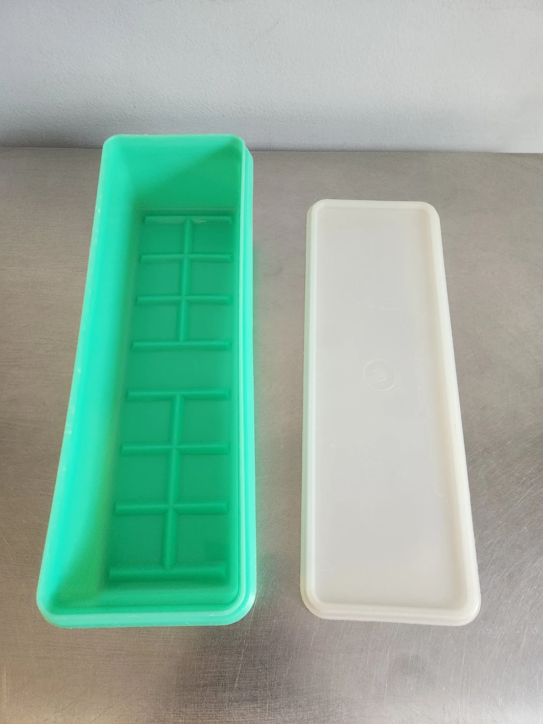 Vintage Tupperware Celery/Vegetable Keeper - photo 4