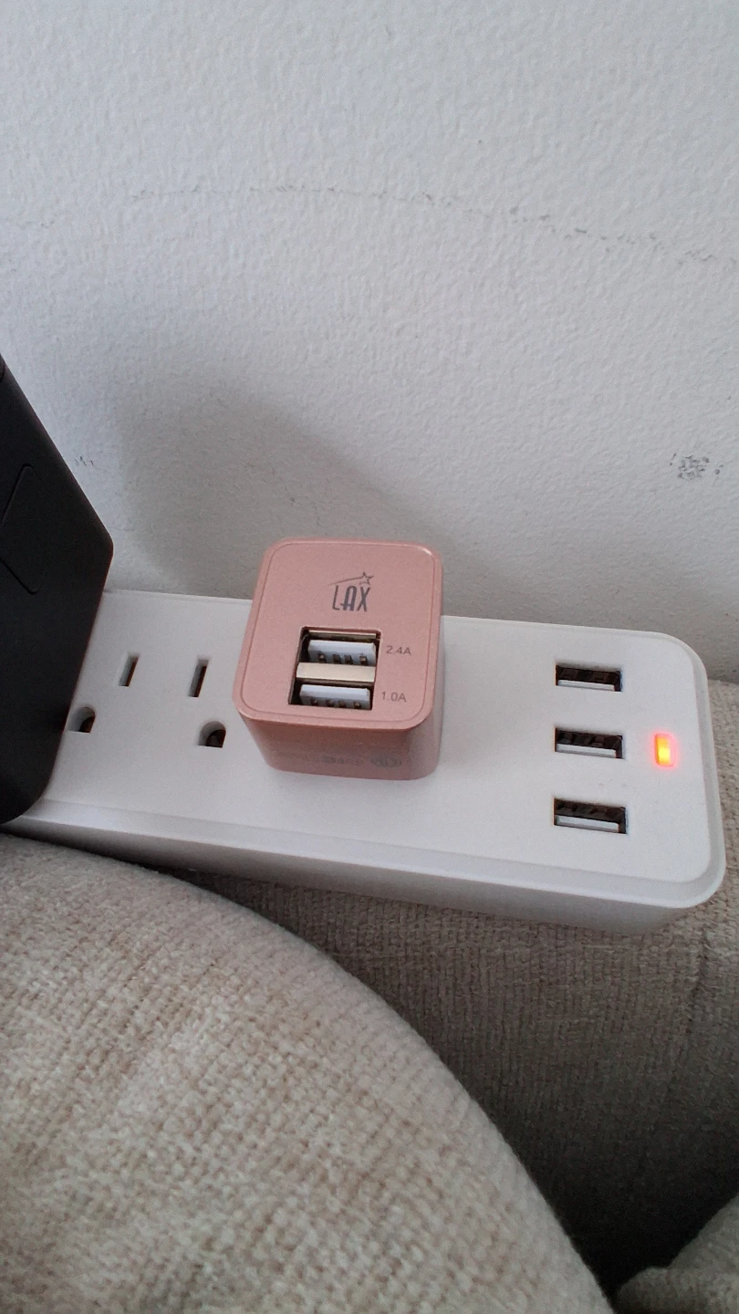 DUAL USB charger 5V 2.4A and 1A - photo 4