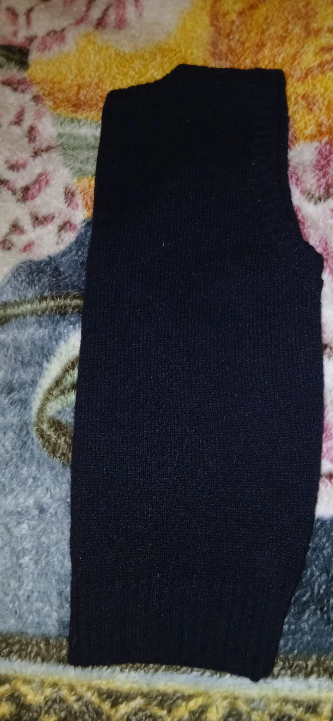 Brandy Melville Black V-Neck Sweater Vest - photo 3