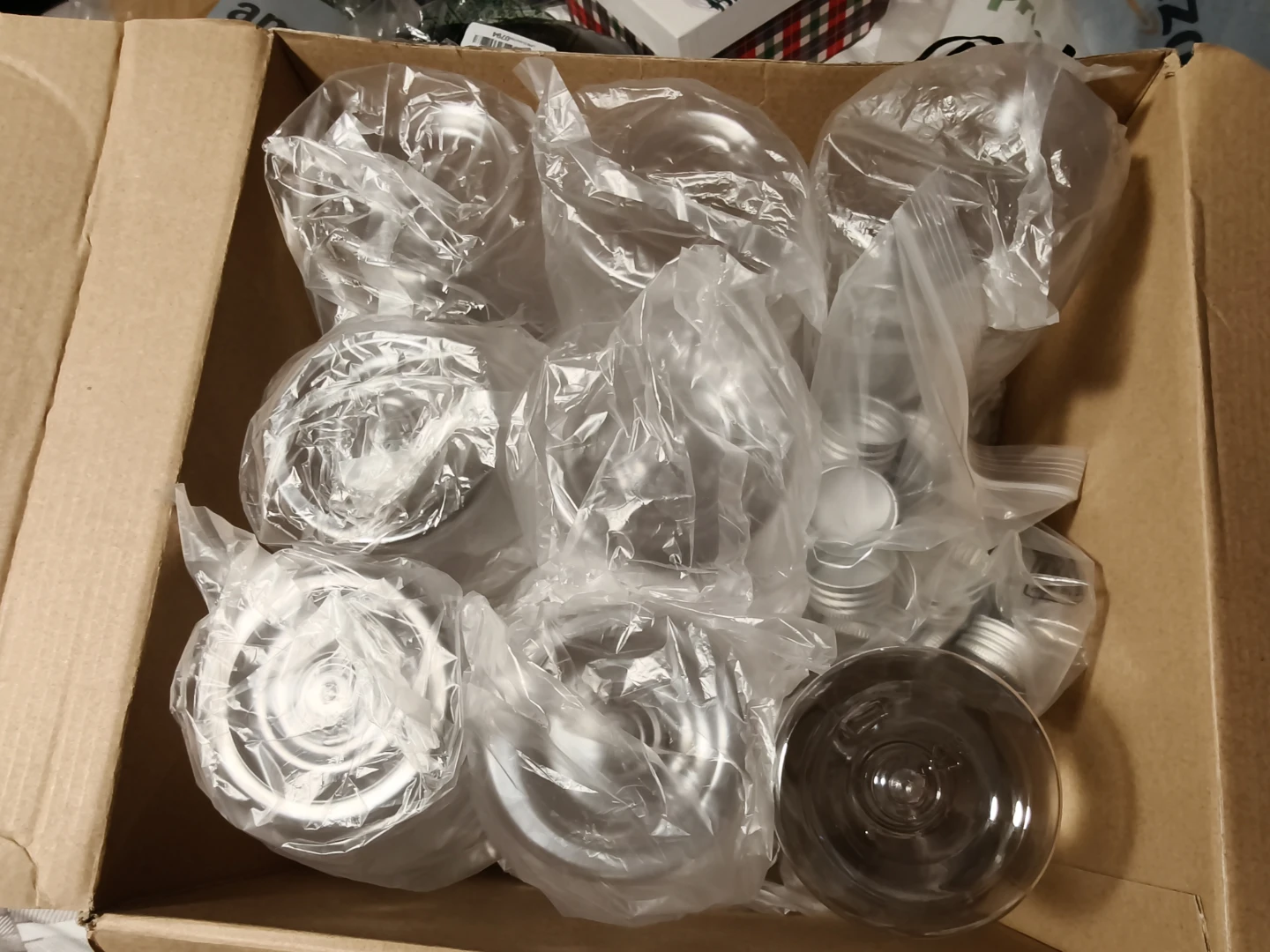 24 high quality plastic bottles 750 ml with caps - photo 2