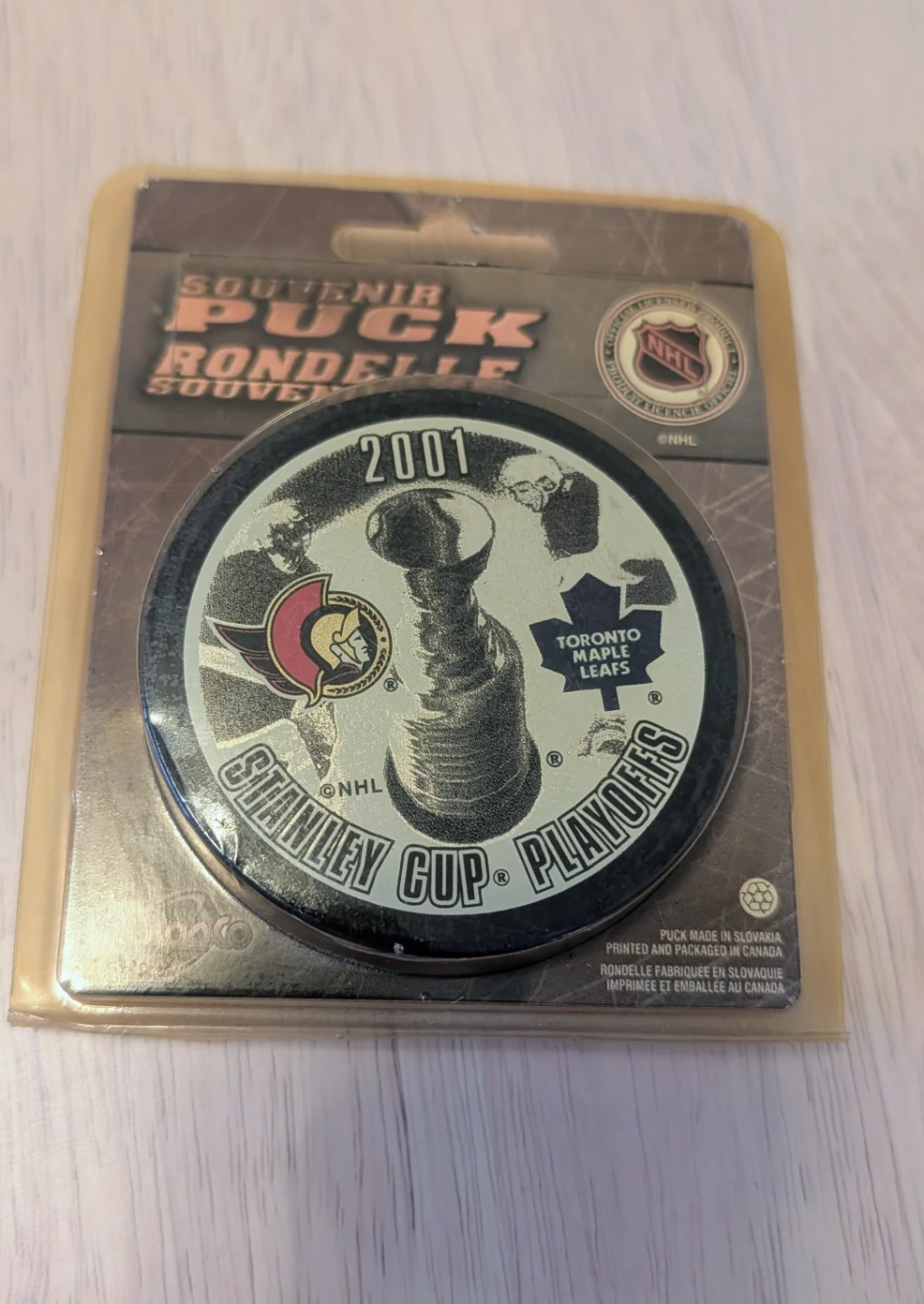 Brand New 2001 Stanley Cup Playoffs Souvenir Puck