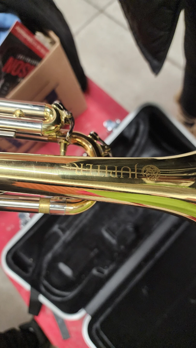 Jupiter Trumpet with Case - photo 2