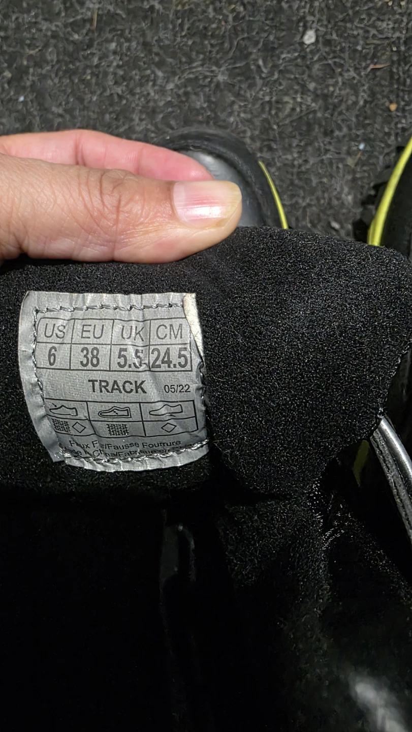 Cougar Track Waterproof Winter Boots - Size 6 - photo 5