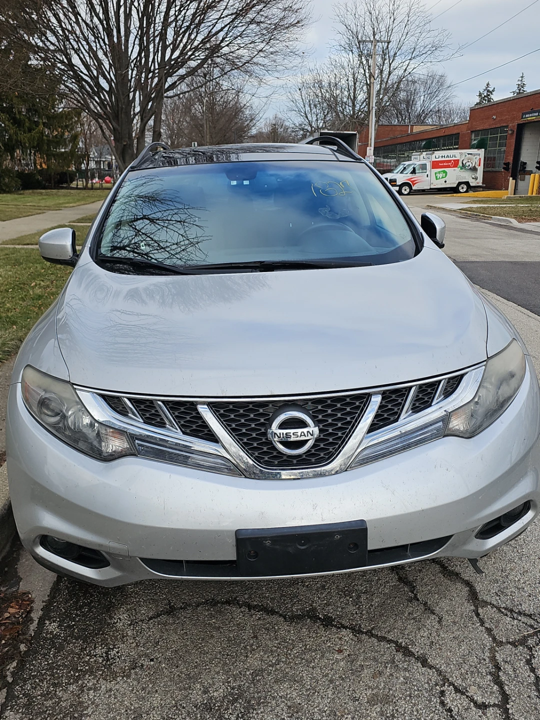 2011Silver Nissan Murano SUV