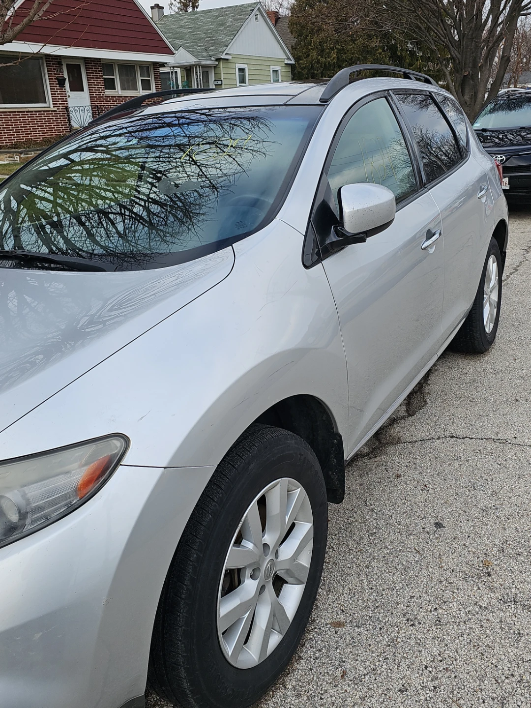 2011Silver Nissan Murano SUV - photo 2