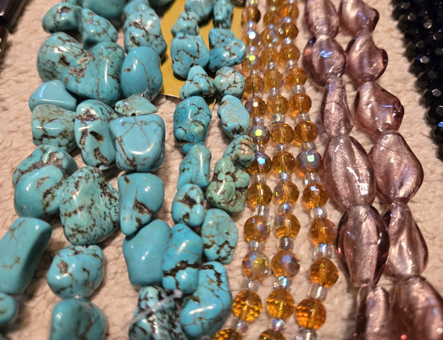 Lot of Assorted Bead Strands (Lot W) - photo 3
