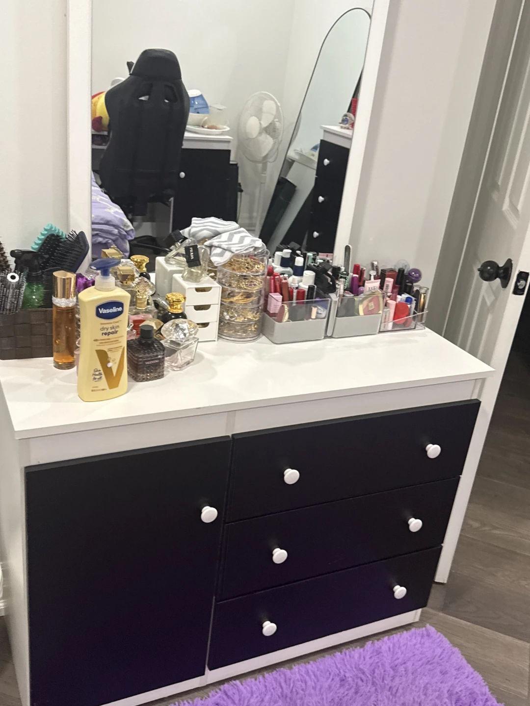 Bedset -  nightstand, bed, chess, dresser
