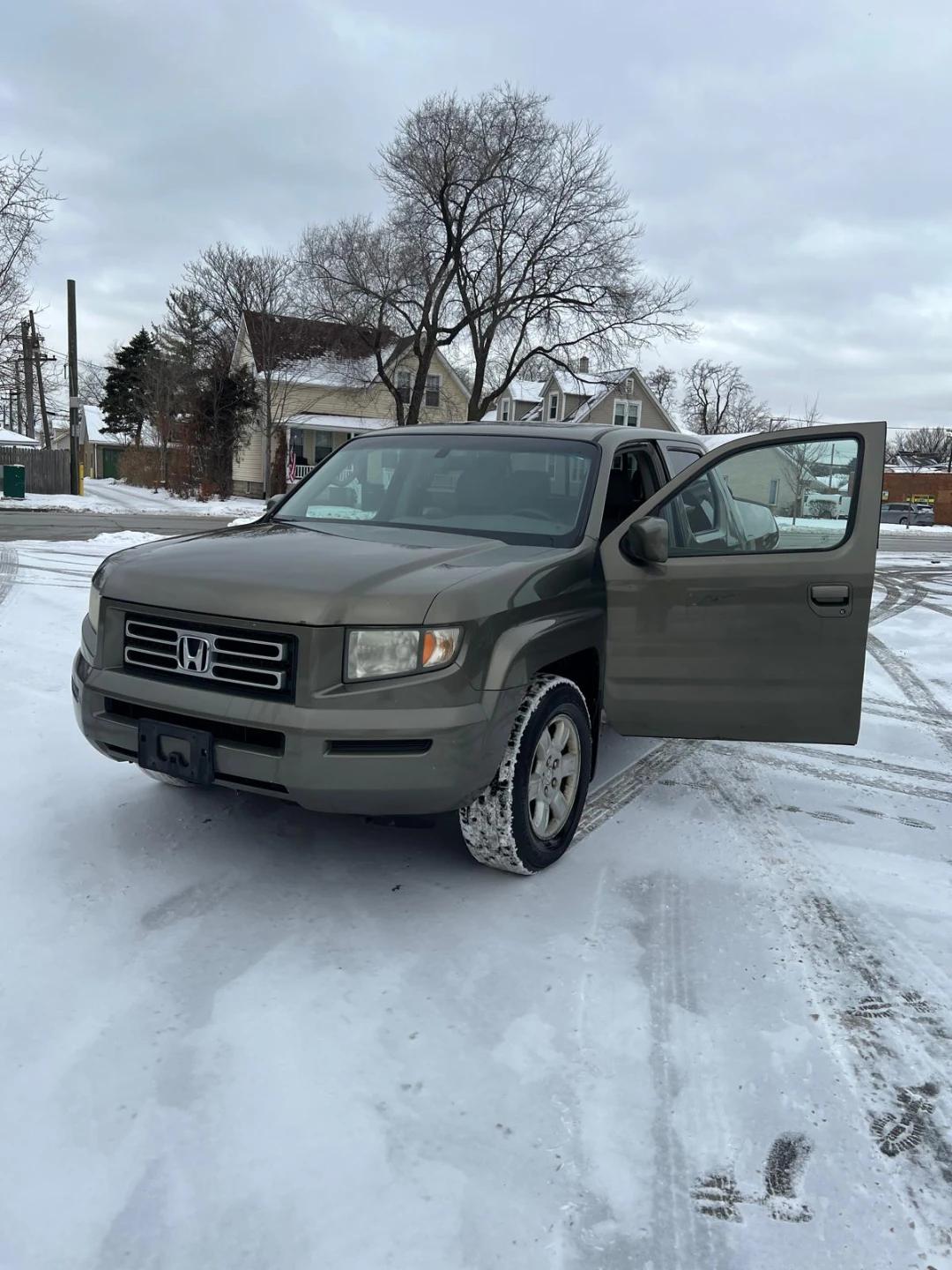 Honda Ridgeline 4WD Pickup Truck - photo 2