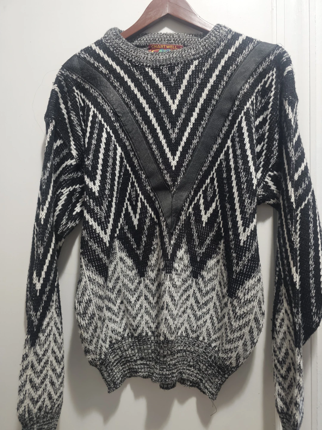 Chartwell Black & White Knit Sweater - XL
