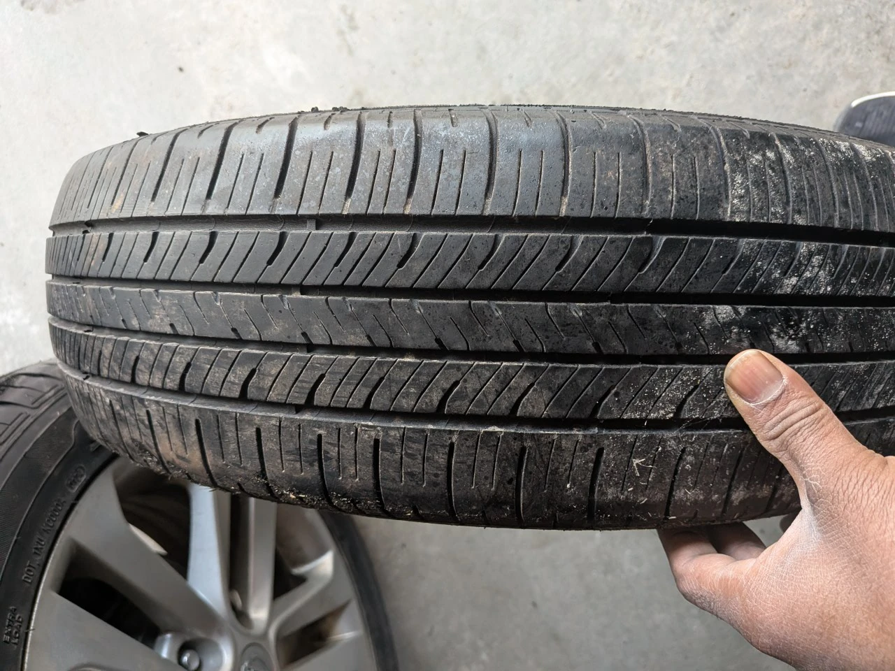 Goodyear Eagle RS-A P195/65R17 Tire