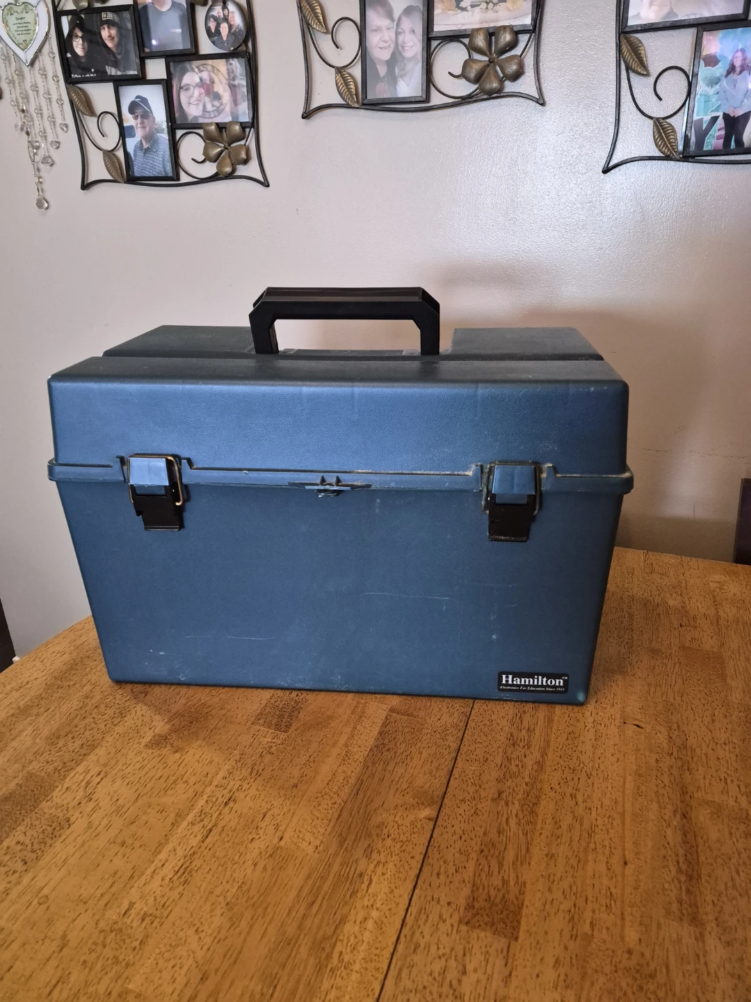 Hamilton Large 20" x 13" x 11"  Blue Hard Plastic Carrying Case