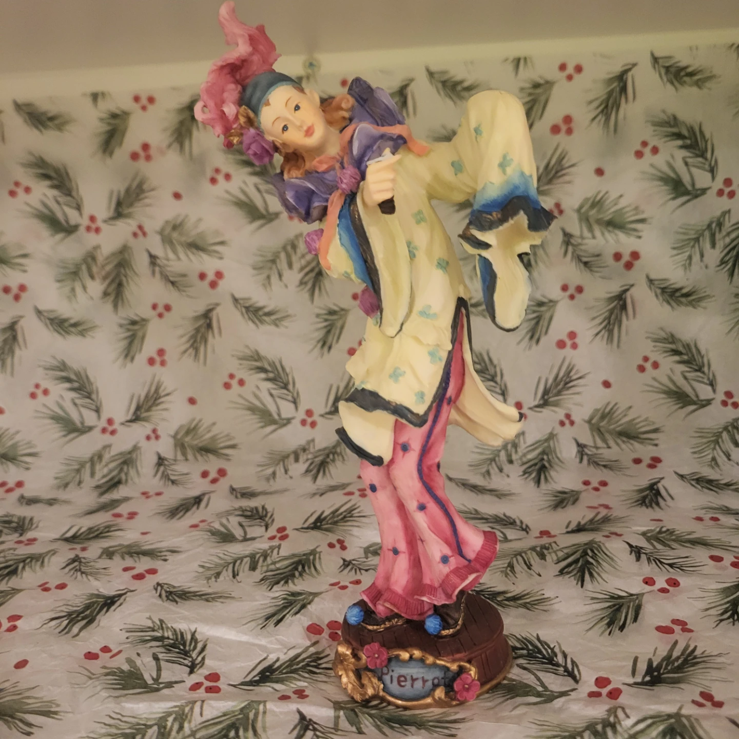Ganz Carnival Classico Pierrot Figurine