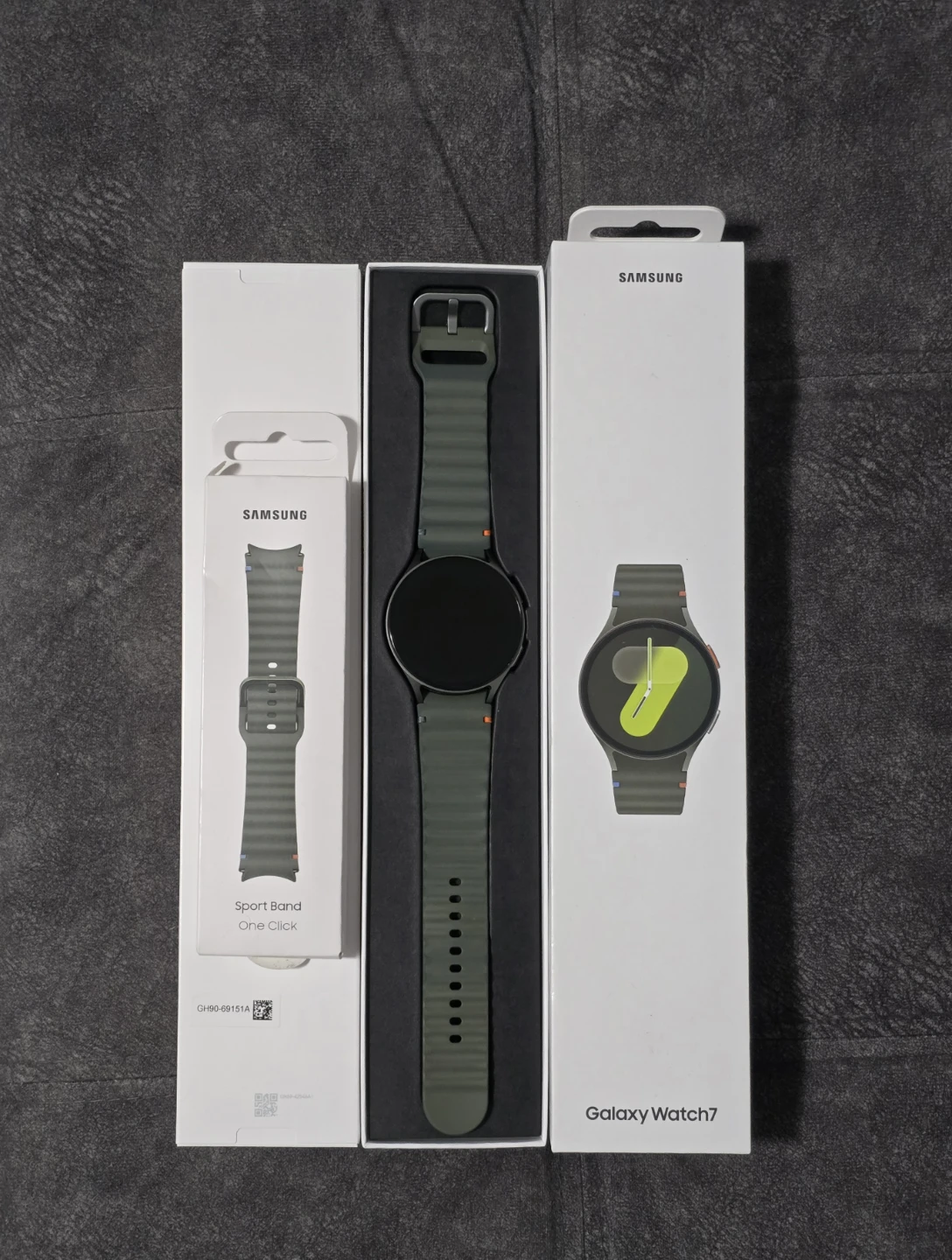Samsung Galaxy Watch7 with Sport Band