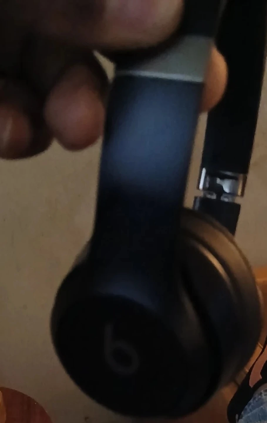 Beats Solo 3 Wireless Headphones - photo 2
