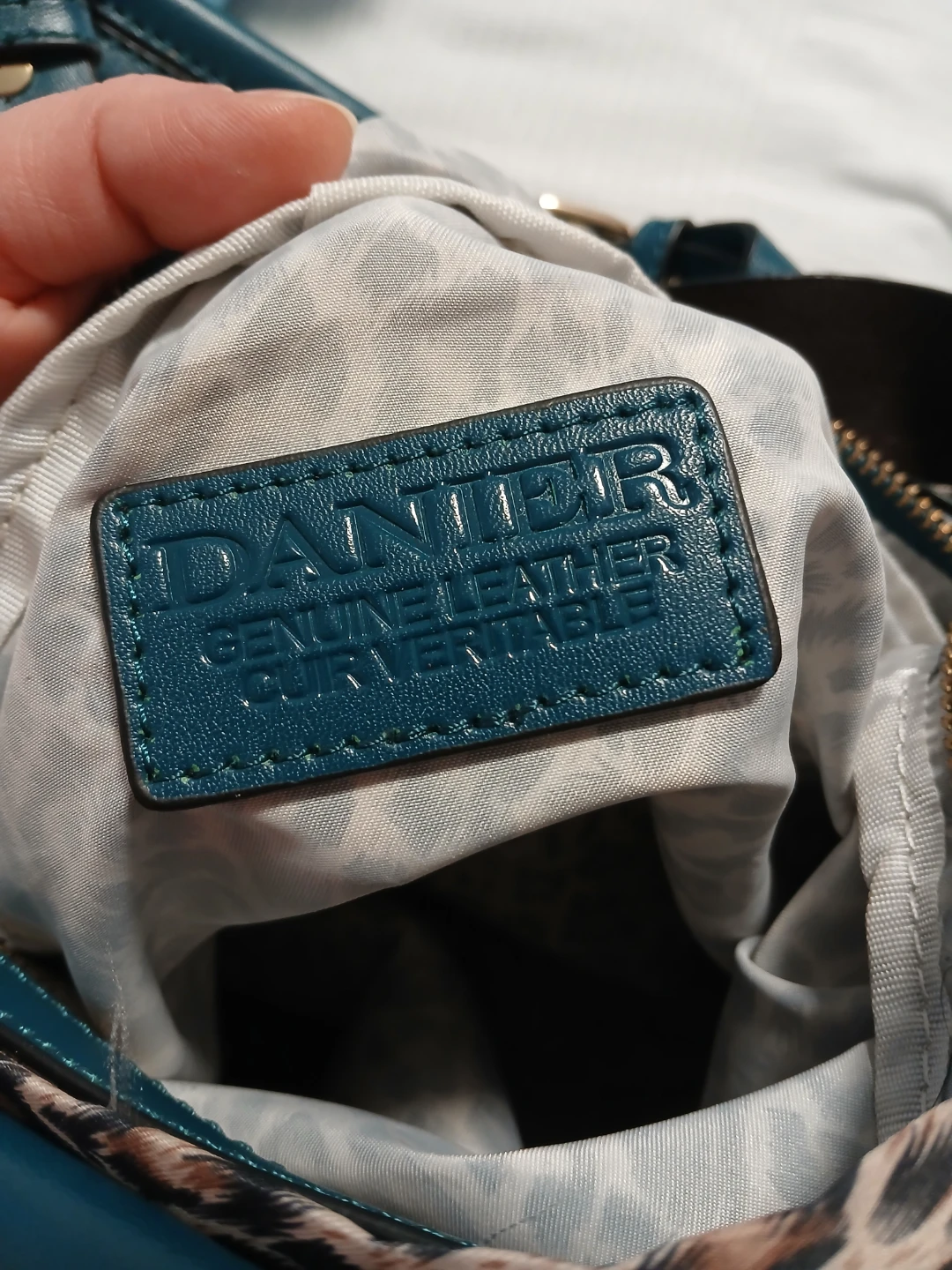 Danier Leather Teal Handbag 🥕 - photo 3