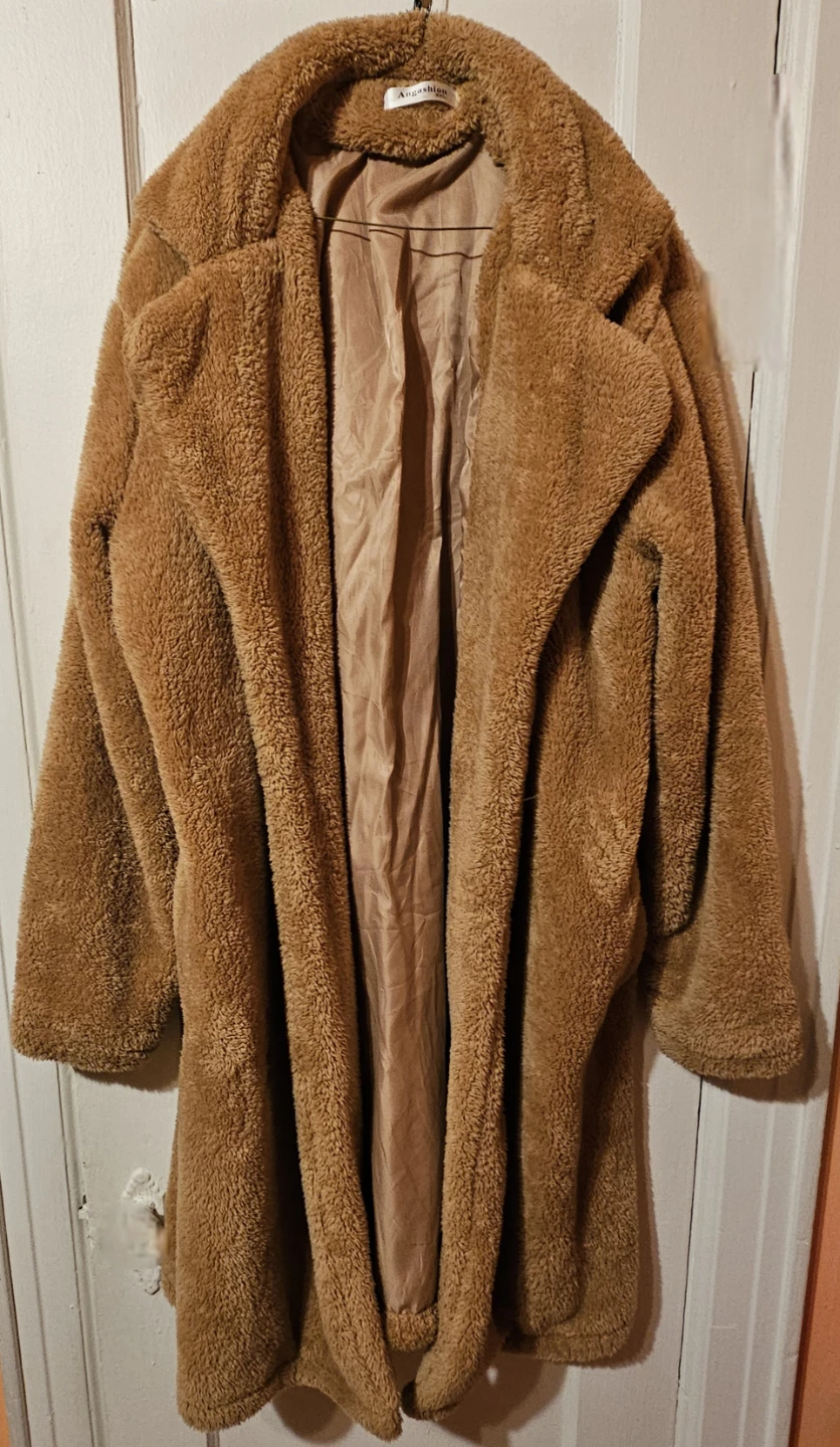 Women coat. Size XXL