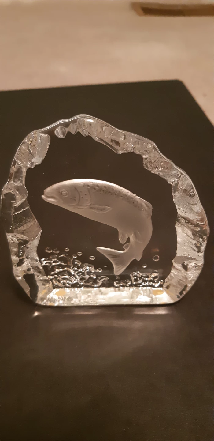 3 Swedish Crystal Paperweights - photo 2