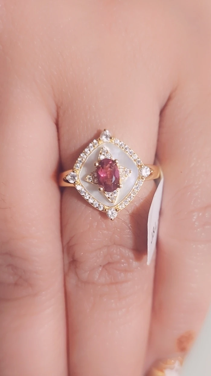 Garnet gem stone Ring with Mother of pearl