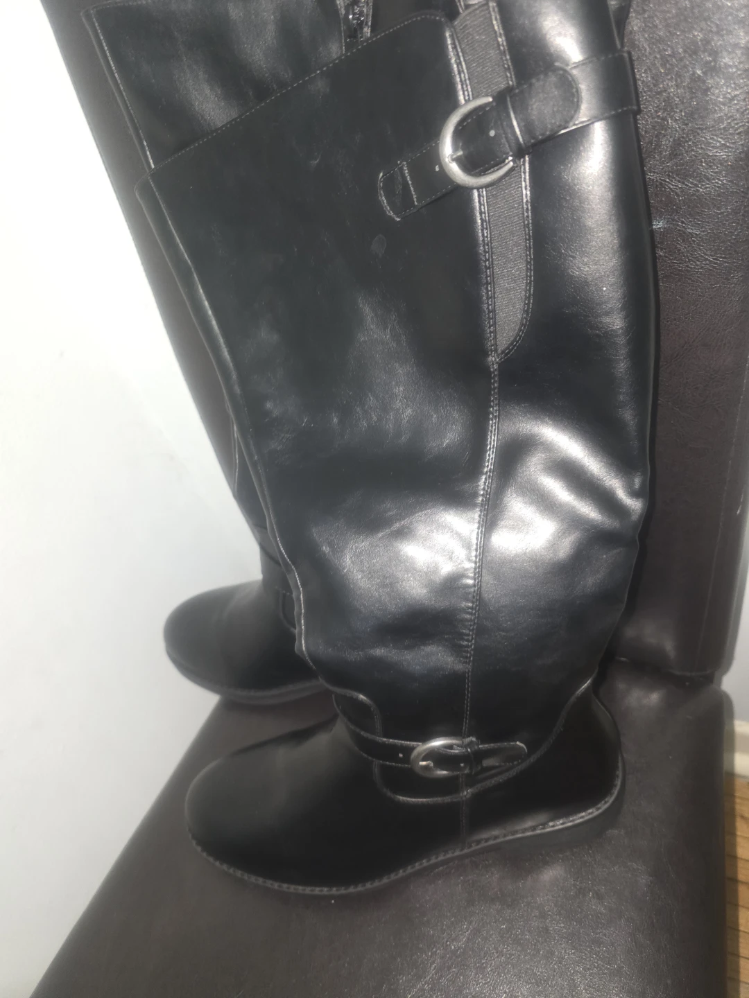 Black Knee-High Boots with Buckle Accent