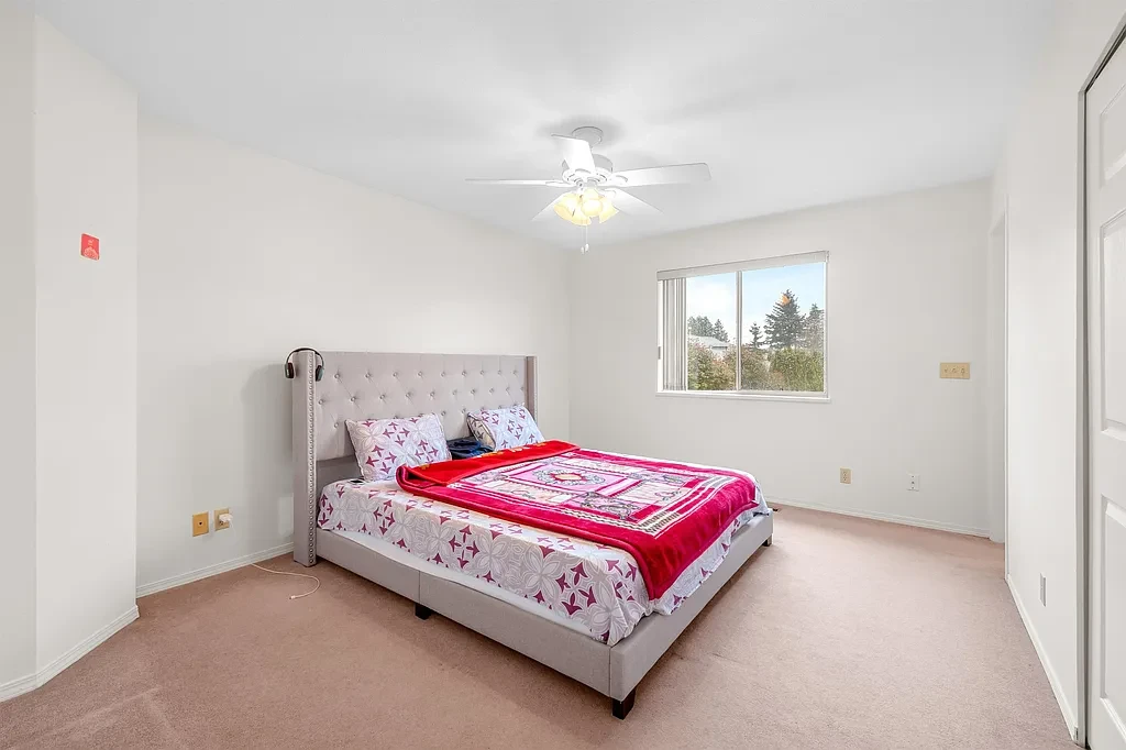 King Bed with Tufted Headboard