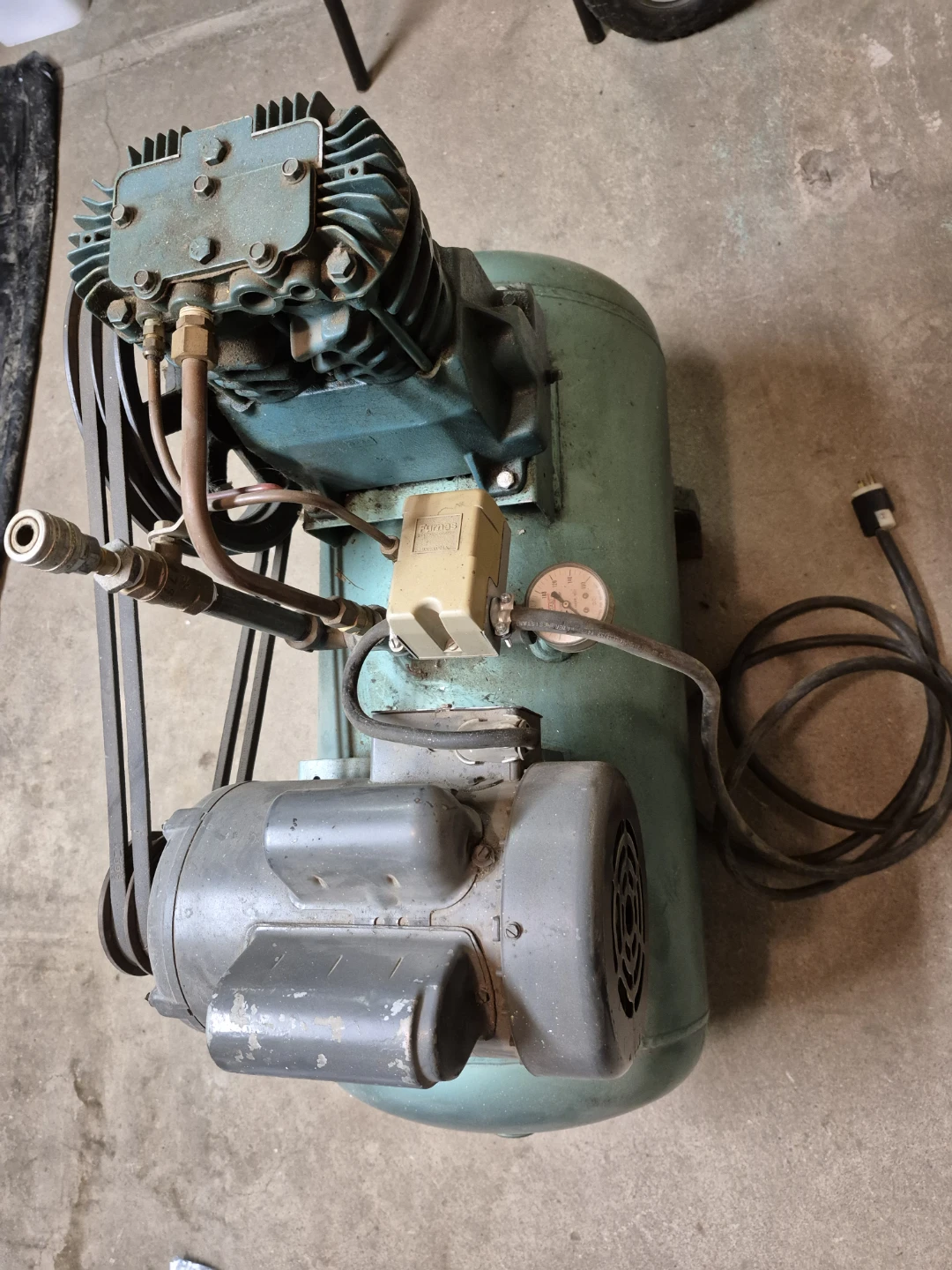 Air Compressor - photo 2