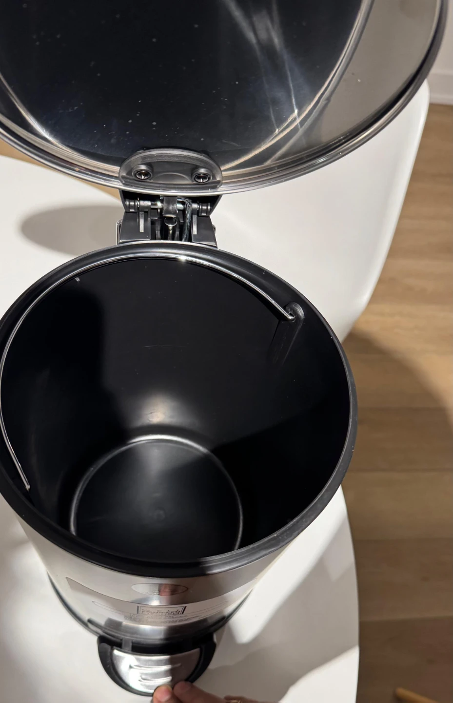Brand new 7L Pedal Bin - photo 3