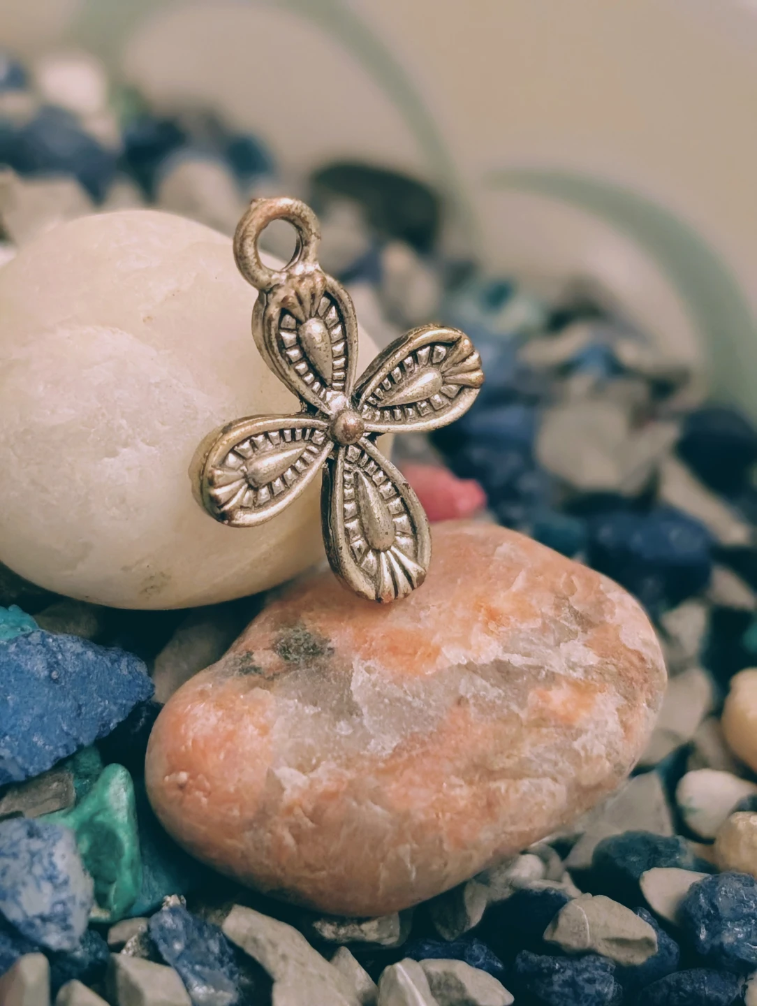Silver tone Cross Charm Pendant 🧡