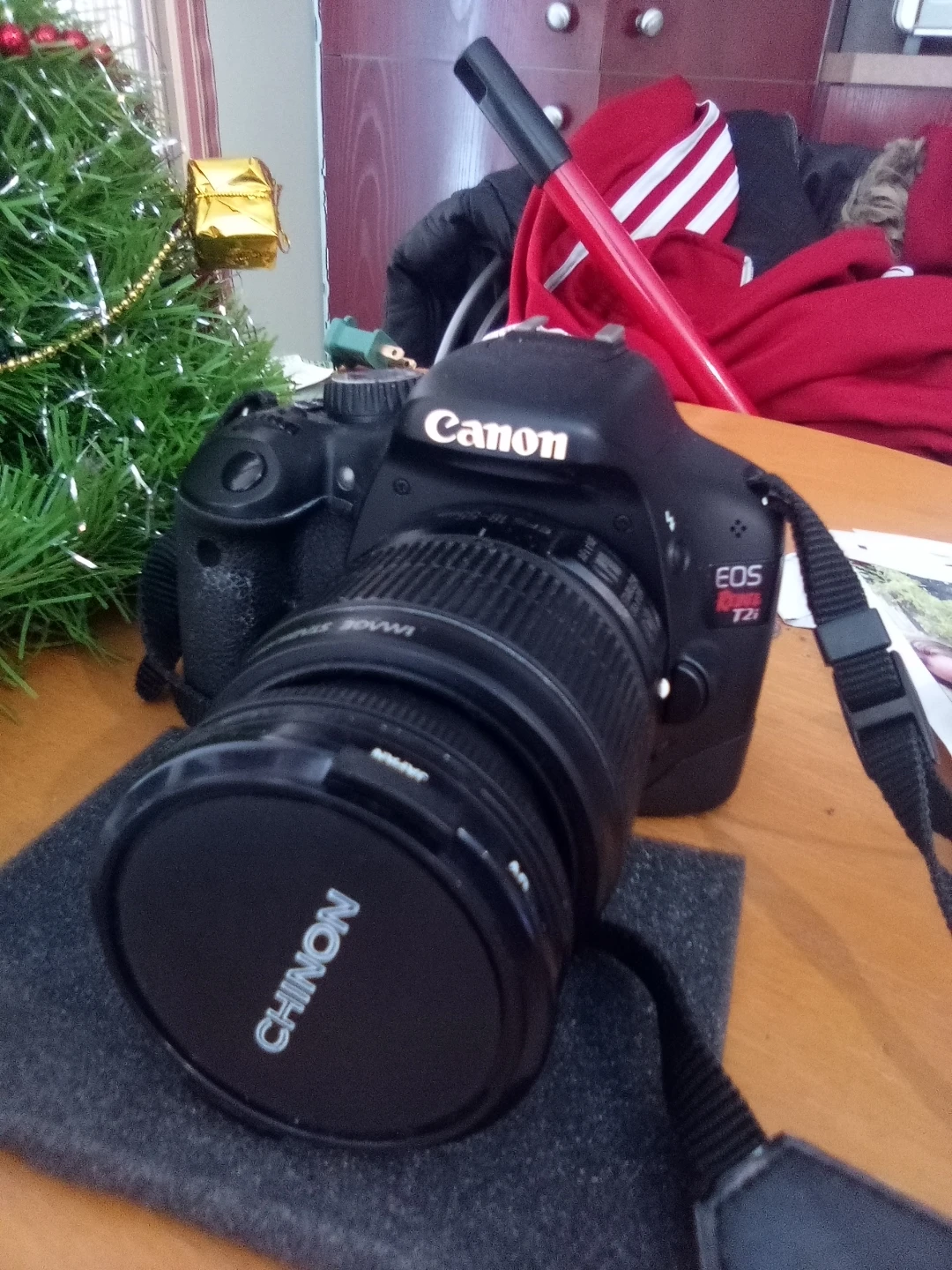 Canon EOS Rebel T2i DSLR Camera - photo 2