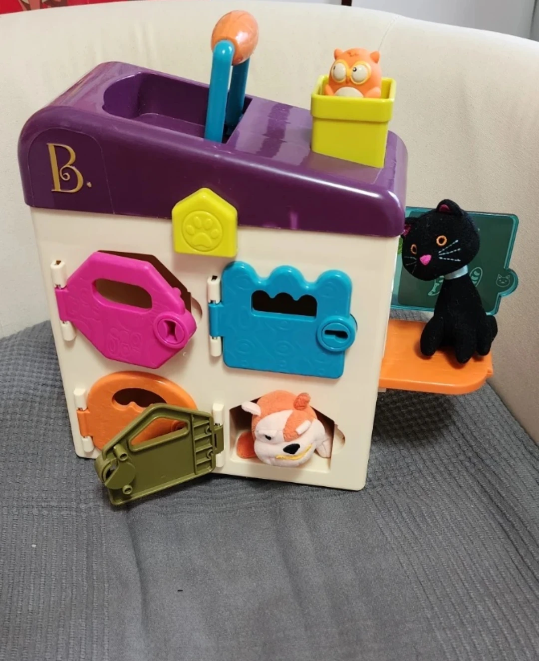 B. Toys Vet Center Toy