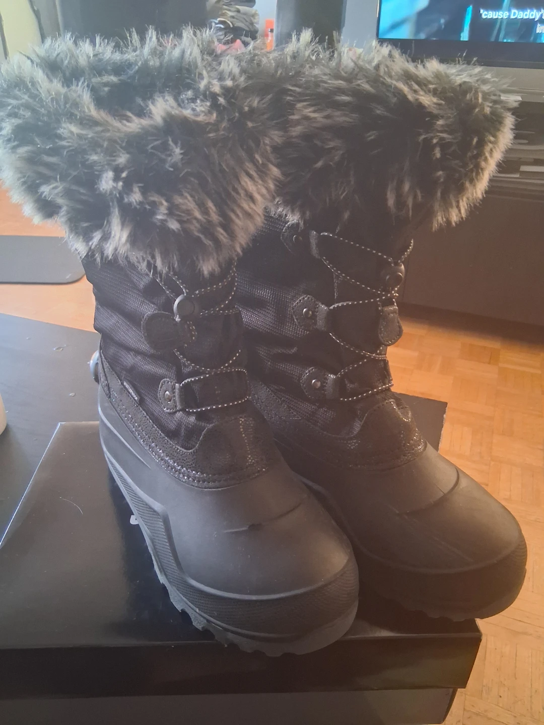 Kamik Kid/Youth Winter Boots Size 7 - photo 2