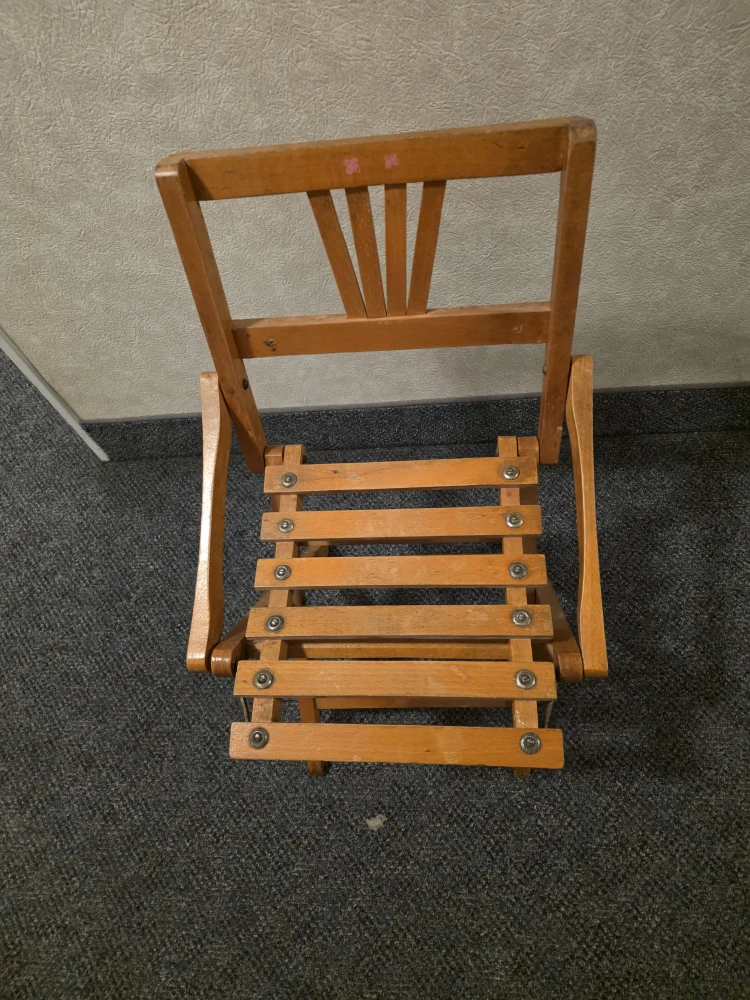 childrens Wooden Folding Chair - photo 2