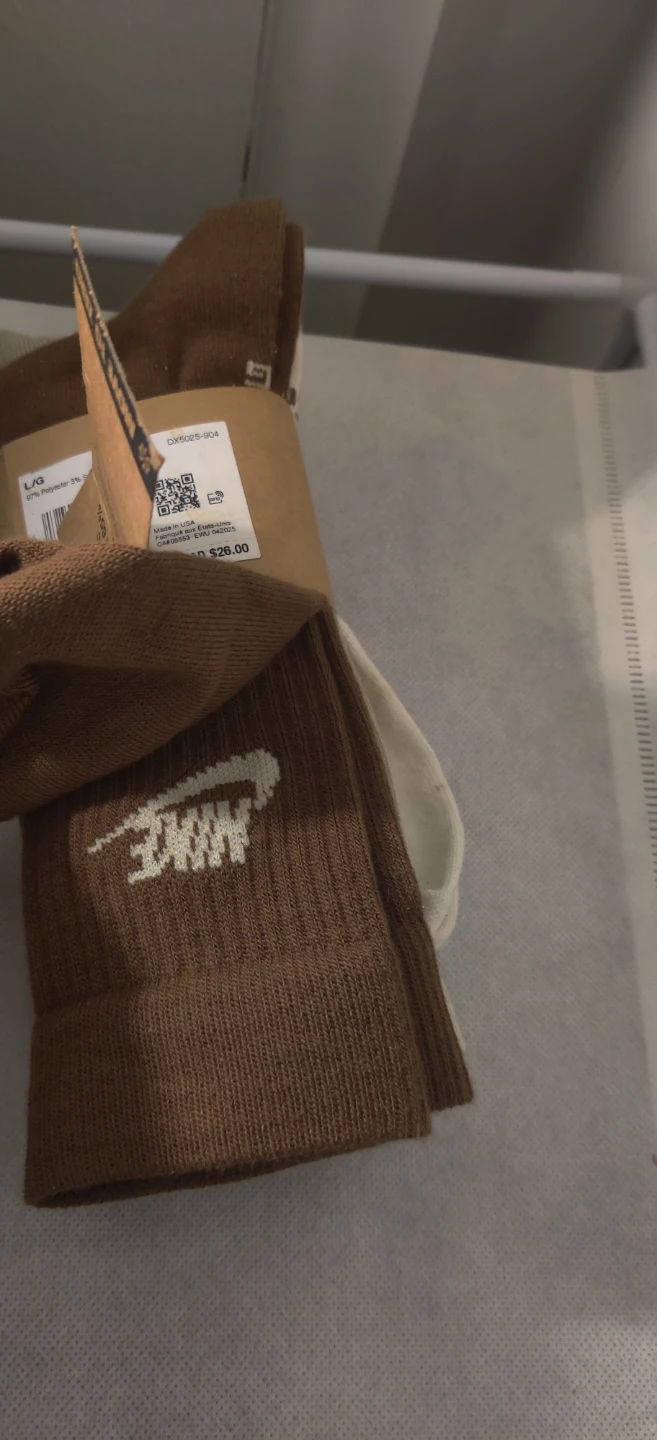 New Nike Everyday Essential Crew Socks - 3 Pairs - photo 2