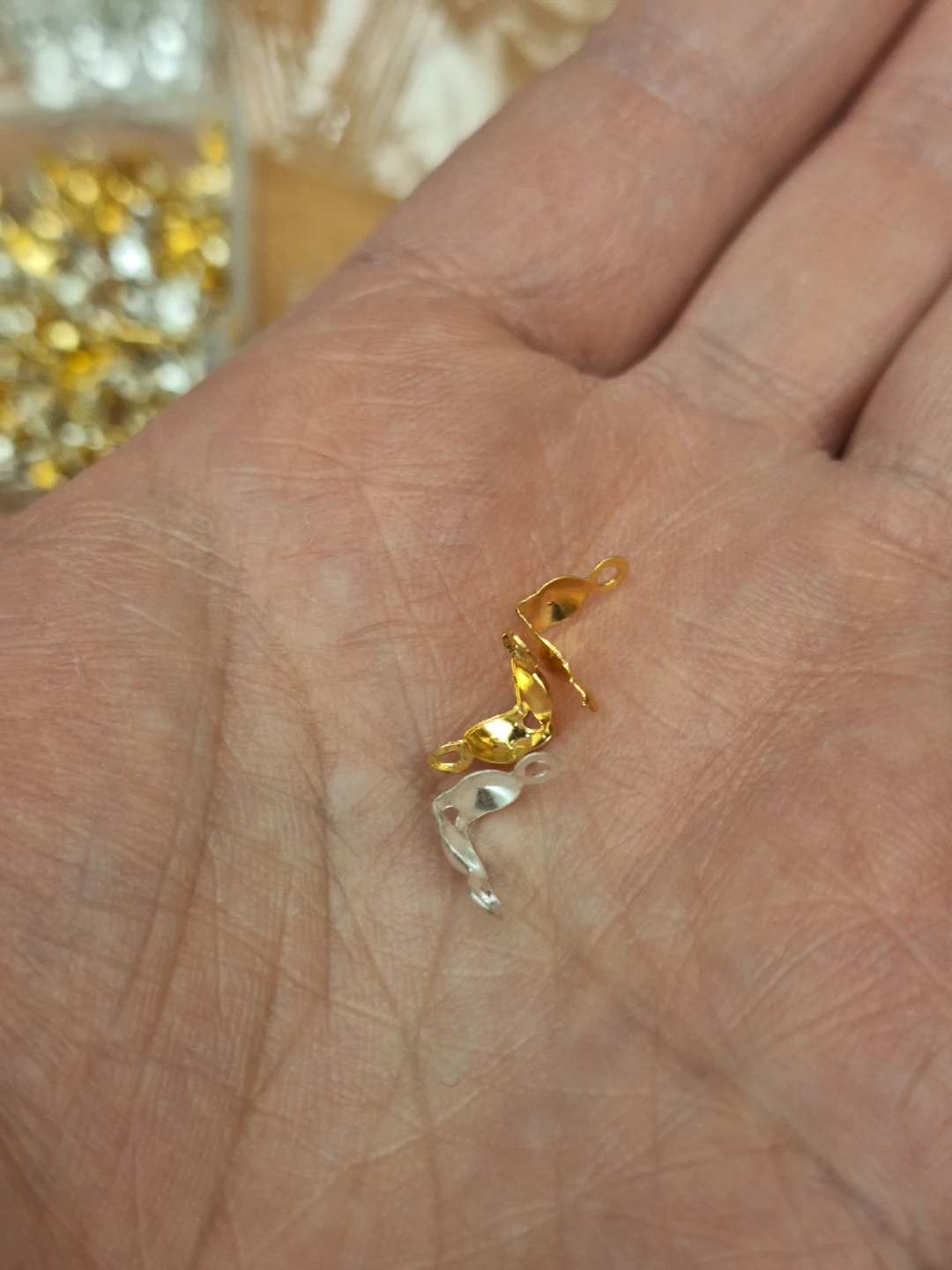 Jewllery Bead Crafting Kit with chains &  metal pieces - photo 5