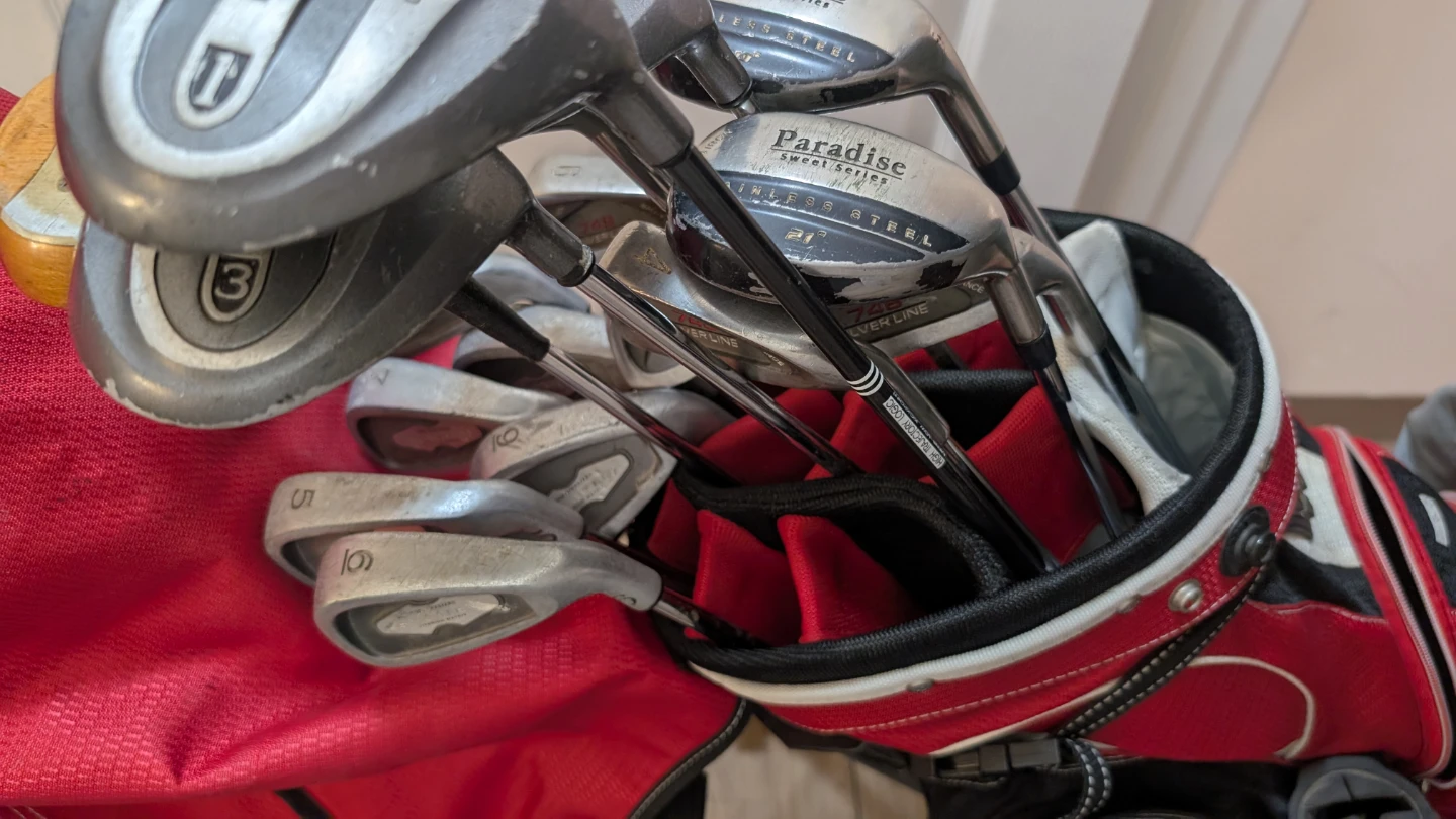 Taylormade Golf bag with Clubs - photo 5