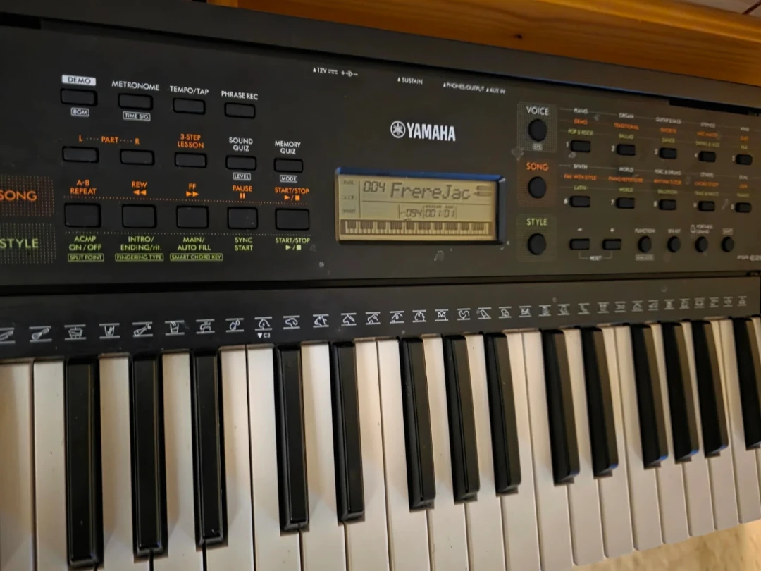 Yamaha 61-Key Portable Keyboard  PSRE283 - photo 2