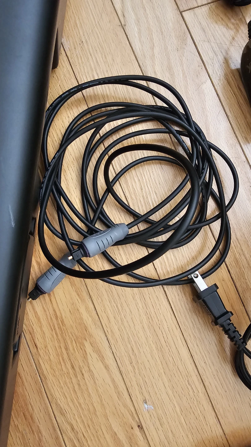 Polk Audio Soundbar with sub and rears - photo 5