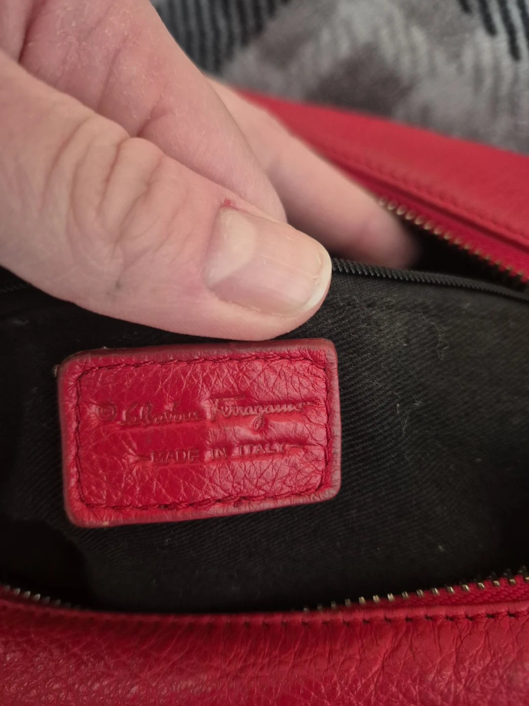 Salvatore Ferragamo Red Leather Shoulder Bag - photo 5