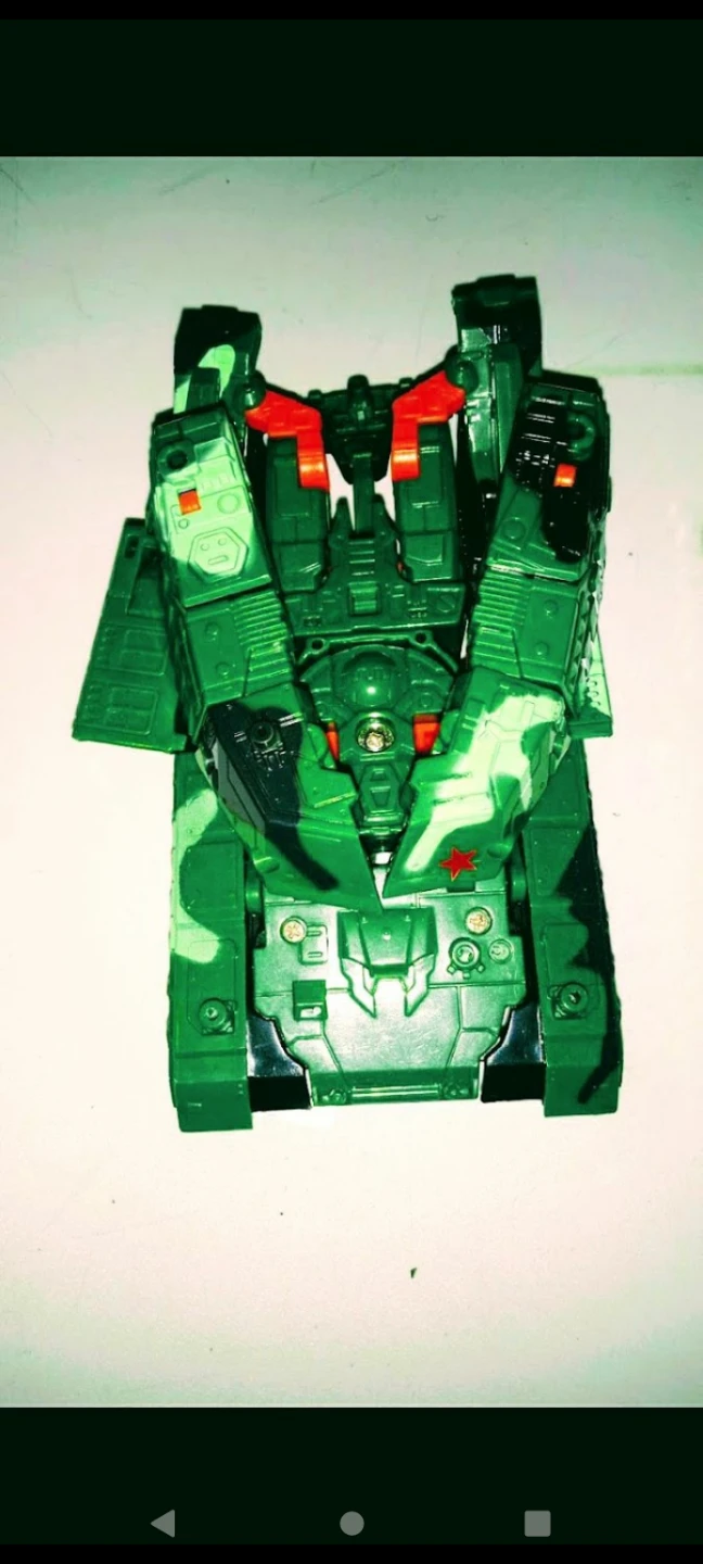 Green Camouflage Tank Robot Toy 🥕