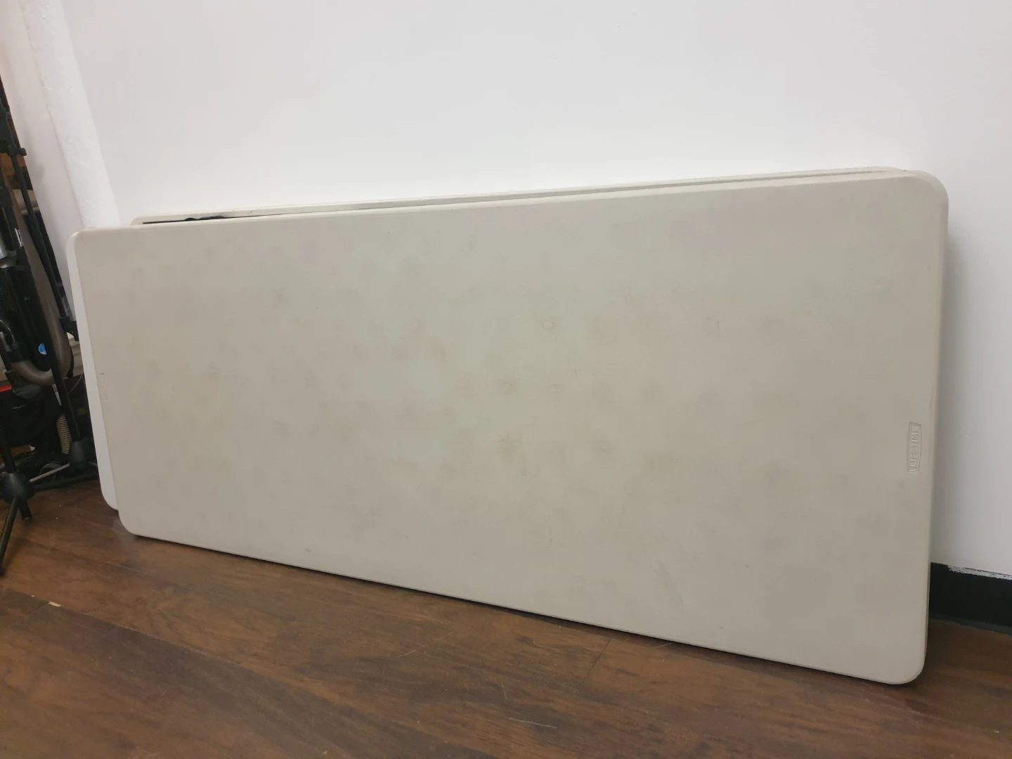 Lifetime 72"L X 32"W X 28"H Table - photo 3