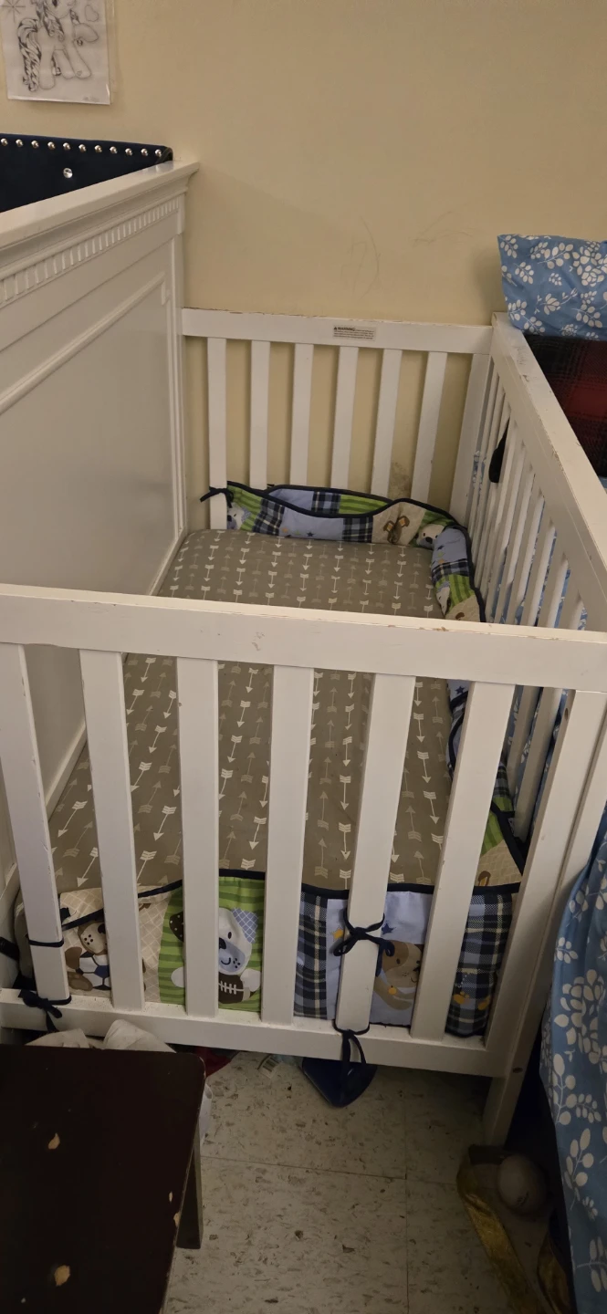 White Baby Crib with Bedding Set