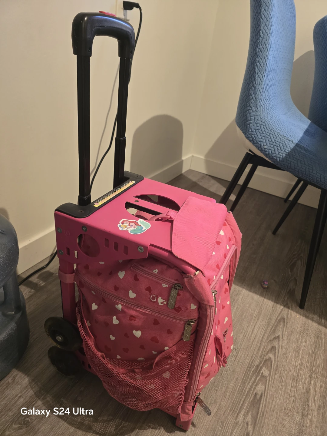 Zuca Rolling Suitcase Pink Heart