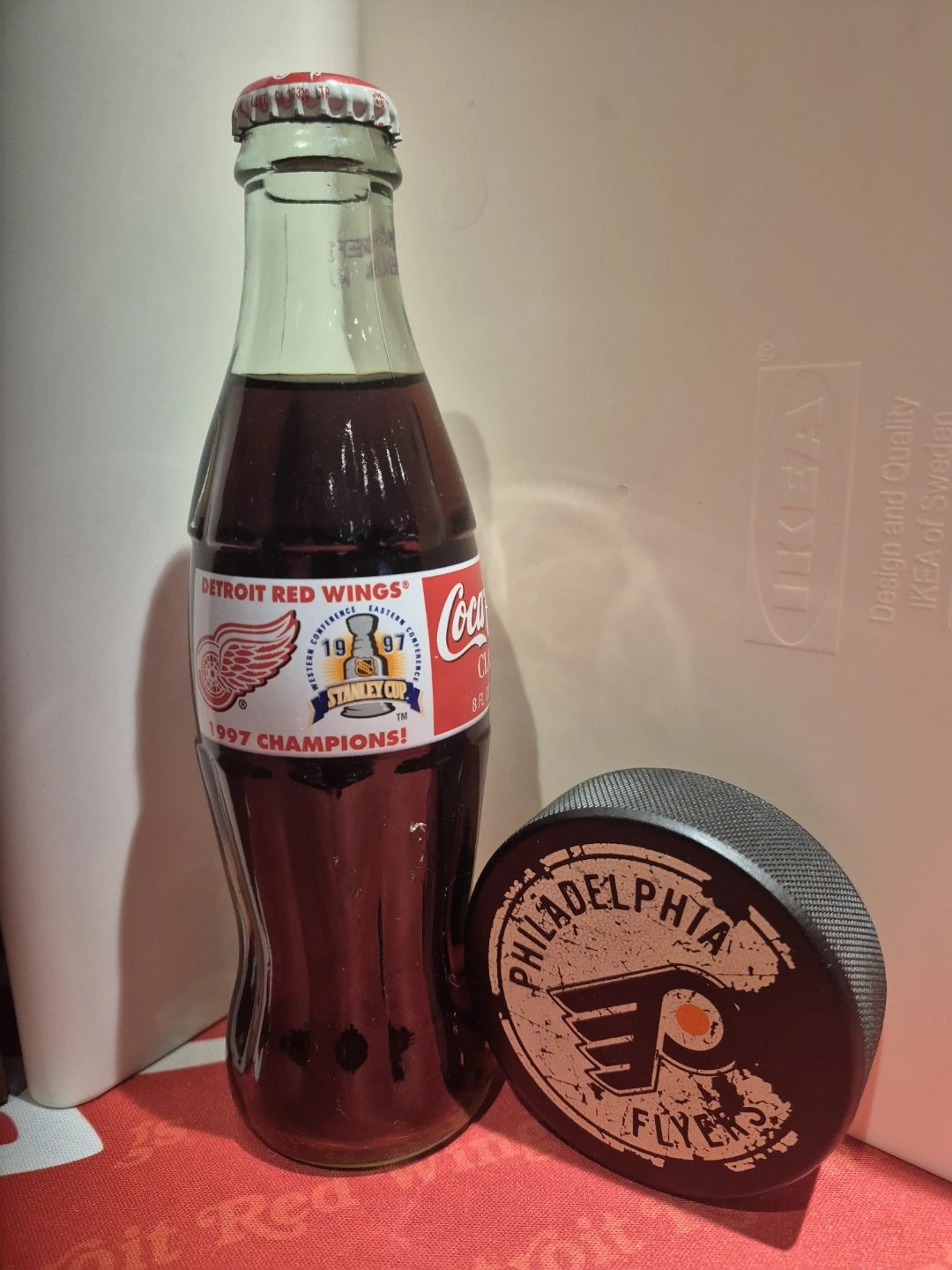 Detroit Red Wings Coca-Cola Bottle & Flyers Puck