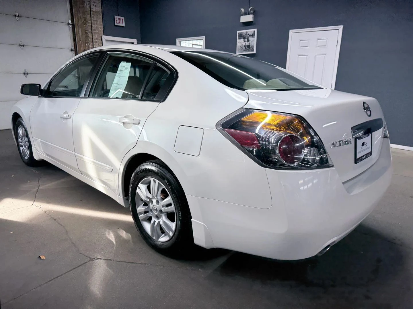 **2010 NISSAN ALTIMA** LOW MILEAGE •. RUNS GREAT - photo 3