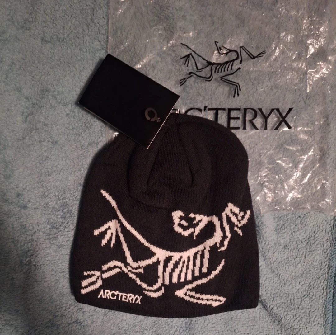 Arc'teryx Black Beanie
