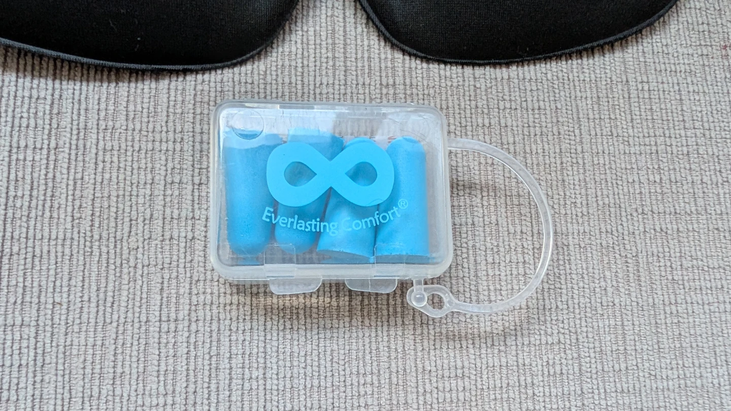 Brand New New Everlasting Comfort Sleep Mask + Earplugs - photo 3