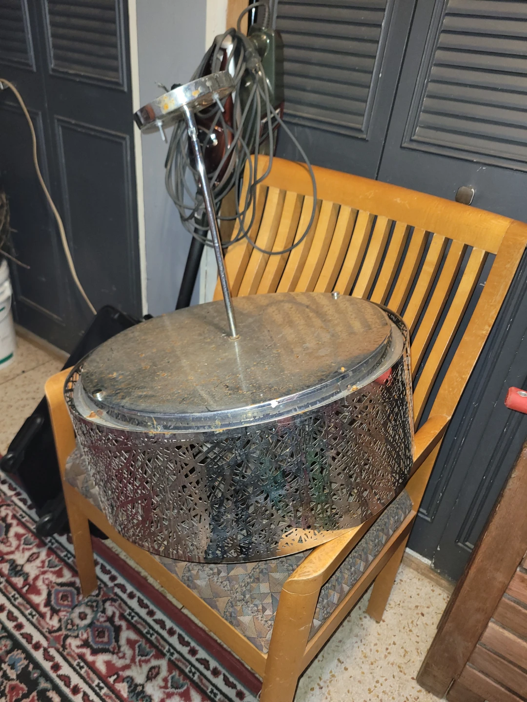 Metal & Crystal Chandelier - photo 4