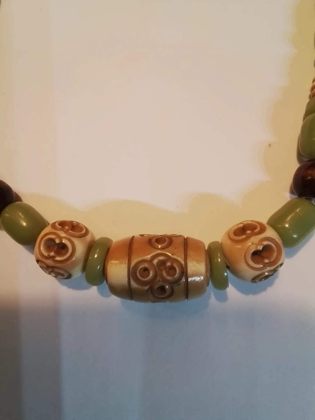 Exquisite Vintage, Jade, Bone, Bakelite, Carved Nut Bead - photo 3